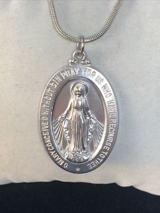 Vintage Sterling Silver 1830 Catholic Miraculous Medal Blessed Virgin Mary