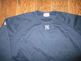 Men ' s York Yankees Majestic Therma Base Crew Sweatshirt Sz.  2XL 2