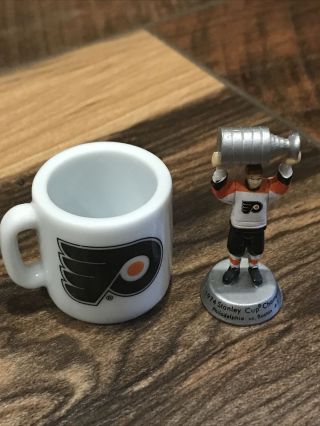 Nhl 1974 Stanley Cup Philadelphia Flyers Mini Figurine,  Mini Cup