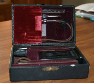 Vintage Hellige Hemometer Medical Testing Device - Complete With All Parts