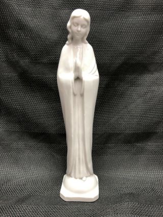 9.  5 " Vintage Porcelain Madonna Virgin Mary Statue Figurine