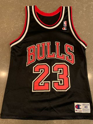 Vintage 90s Michael Jordan Chicago Bulls 23 Champion Basketball Jersey Size 40