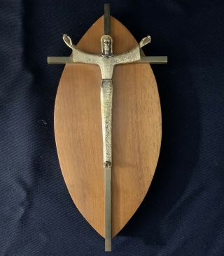 Vintage Mid - Century Modern 10” Brass Crucifix Measures 8 " X 4 "