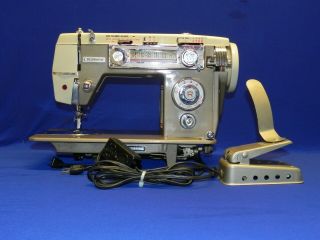 Vintage Dressmaker Precision Built De Luxe Zig Zag Sewing Machine 1093 - Tw Japan