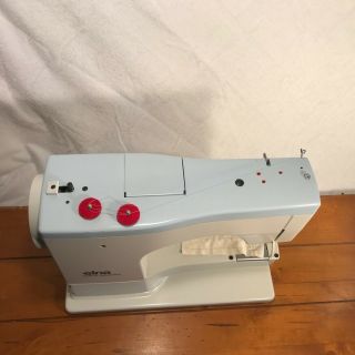 Vtg Elna SU Sewing Machine With Case/Foot Pedal.  Tavaro S.  A.  Geneva Switzerland 5