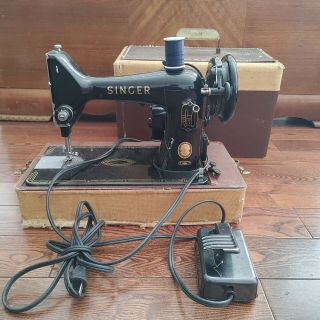 Vintage 1950s Singer Portable Sewing Machine 99k W/case & Foot Pedal