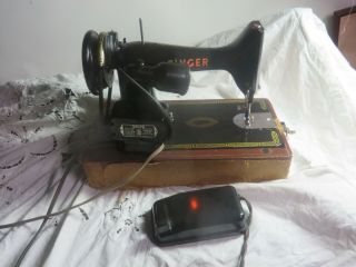 Vintage Singer Model 99k Portable Sewing Machine - With Case - Runs