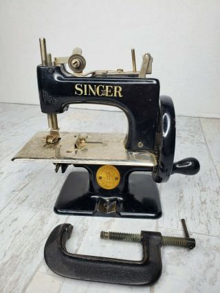 Vintage Singer Mini Child 
