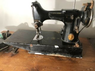 Vintage 1939 Singer Featherweight Model 221 Sewing Machine w/ Pedal AF382035 5