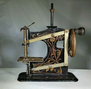 Toy Sewing Machine (Muller Model 0) Made In Germany 3