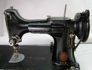 1957 Singer 221 Featherweight Sewing Machine S/n Am69158 No Case - -
