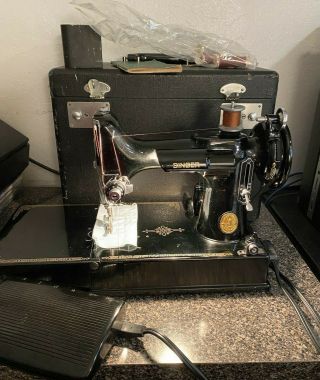 Black 1948 Singer Featherweight 221 - 1 Sewing Machine W Case,  Aj011760