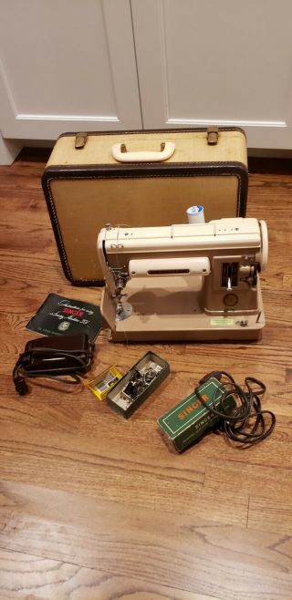 Singer 301a Slant Needle Portable Sewing Machine Heavy Duty W Case & Accessories