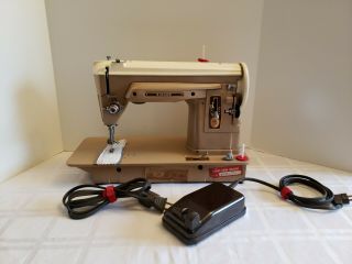 Singer Slant Shank Straight Stitch Sewing Machine Model 404 1958
