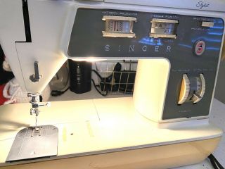 Singer Stylist Zig - Zag Sewing Machine Model 774 W/ Pedal & Case - &