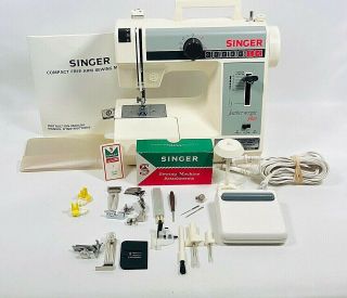 Singer Model 324 Featherweight Plus Sewing Machine Bundle W/ Pedal And Case.