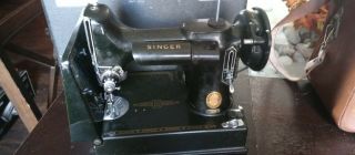 1961 Singer Featherweight Sewing Machine 221k Red S