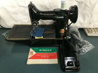 1961 Red S Model Singer Featherweight 221k Sewing Machine Case Acces Grea