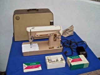 Vintage Singer 404 Slant Needle Sewing Machine With Case & Accessories