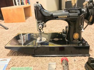 Singer Featherweight Model 221 - 1 Portable Electric Sewing Machine