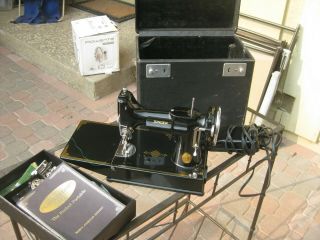 Vintage 1936 Singer 221 Featherweight Sewing Machine In Case