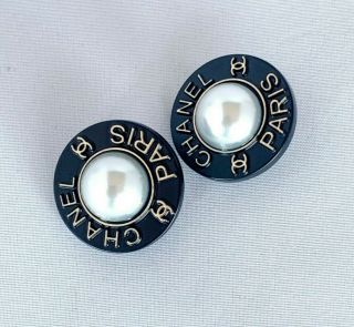 Set Of 2 Chanel Buttons 22mm With White Pearl Black Tone Cc