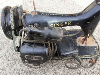 Vintage Singer Sewing Machine 99k With Pedal,