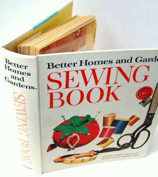 Better Homes And Gardens Sewing Book 5 Ring Binder 1971 Instructions 18 Tabs