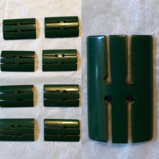 Vtg 1930’ Bakelite Buttons.  Set Of 8 Large Green Bakelite 1930’ Buttons.