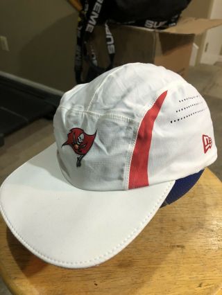 Rare Tampa Bay Buccaneers Nylon Hat/cap Adjustable - White/red - Size M/l - Nfl