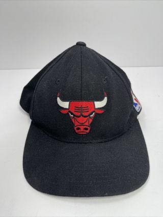 Vintage 90s Chicago Bulls Starter Snapback Hat Cap Black Red Jordan 23