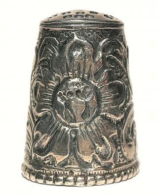 Unknown Maker Heavy Sterling Silver Thimble With Large Flowers And Leaves