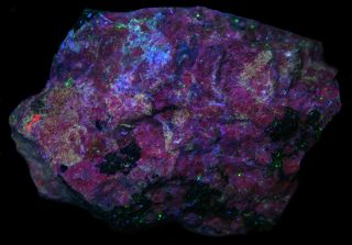 Margarosanite,  xonotlite fluorescent minerals,  Franklin NJ 3