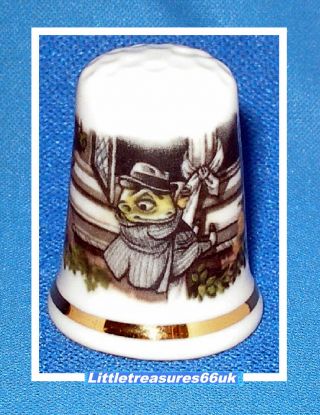 Wind In The Willows Berkshire China Tcc Thimble.  16
