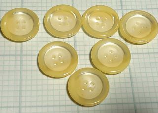 Vintage Set Of 7 Bright Yellow 3/4 " Acrylic Pearly Ridged Flat 4 Hole Buttons