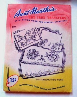 Aunt Martha Hot Iron Transfer Embroidery Patterns Floral Motifs 3111