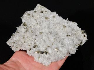 A BIG Quartz Crystal Cluster with Little Pyrite Crystals Peru 672gr 3