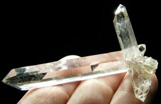 A Very Translucent Diamantina Smoky Quartz Crystal Twin 23.  0gr