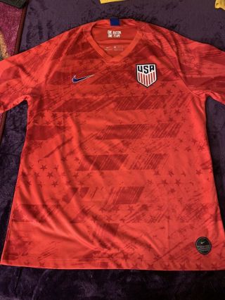 Nike Usa National Team Soccer Jersey (size: L)
