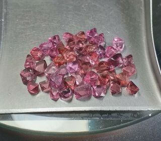 13.  4cts - Vietnam 100 Natural Octahedron Pink Purple Spinel Crystals Specimen