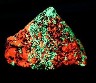 Fluorescent Christmas Ore Franklin Nj Calcite Daylight Green Willemite Specimen