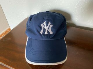 York Yankees Nike Legacy 91 Dri - Fit Lightweight Golf Hat Running