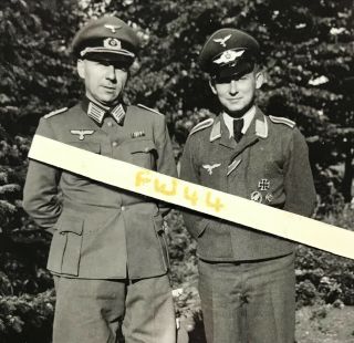 Orig.  Ww2 German Photo: Elite Fallschirmjager Luftwaffe Award - Badge,  Ek1 Rare