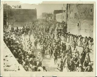 Ww1 British Press Photo - British Troops March Turkish Pow 