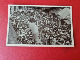 Hindu Crowds,  Madura,  India 1929.  Vintage Real Photo Postcard