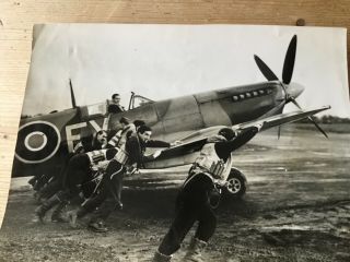 Ww2 Press Photo Of 4 Bladed Spitfire In Low Countries 611 Sq