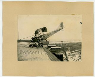 Photograph Ww1 1910s German Planes Crash On Roof Albatros Flugzeugwerke? Photo