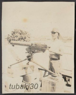 Tq23 Ww2 Japan Army Photo Soldier With Captured Machine Gun