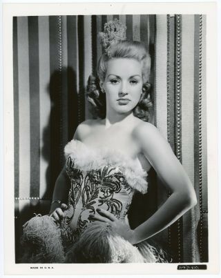 World War Ii Pin - Up Betty Grable 1940s Luscious Glamour Photograph