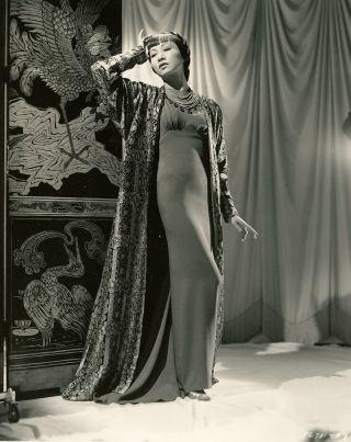 Pioneering Chinese American Movie Star Anna May Wong Photograph 1938